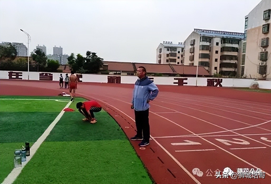 金牌游泳历届河北男子冠军是谁_河北省游泳冠军是谁_河北历届男子游泳金牌冠军