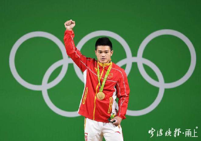 篮球金牌冠军图_篮球金牌_篮球冠军发几块金牌