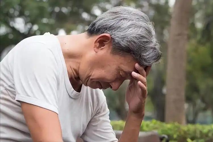 肿脸是什么病_身体健康脸肿_身体脸浮肿
